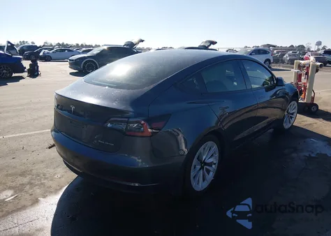 2022 Tesla Model 3 Long Range Dual Motor All-Wheel Drive z USA, uszkodzony, nr VIN 5YJ3E1EB7NF111331